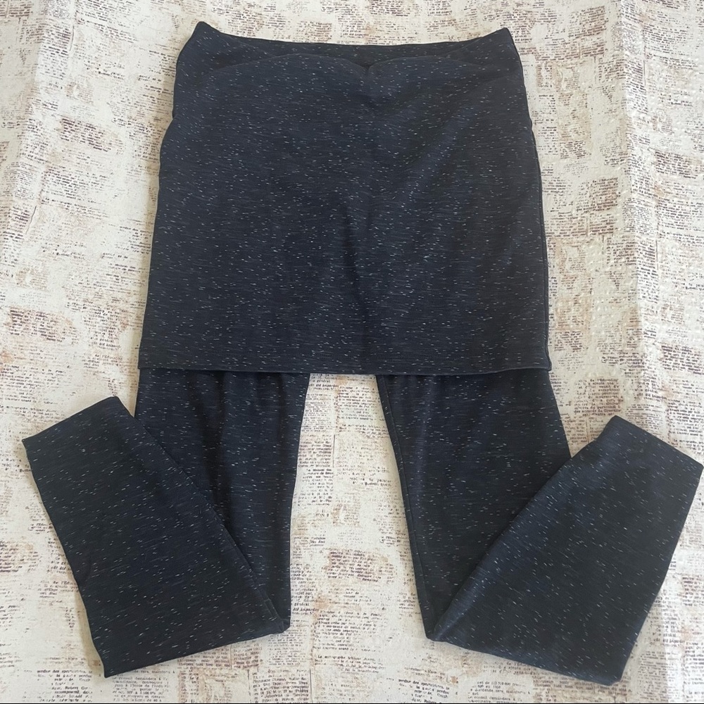 Cabi black skirted yoga pants great condition size XS